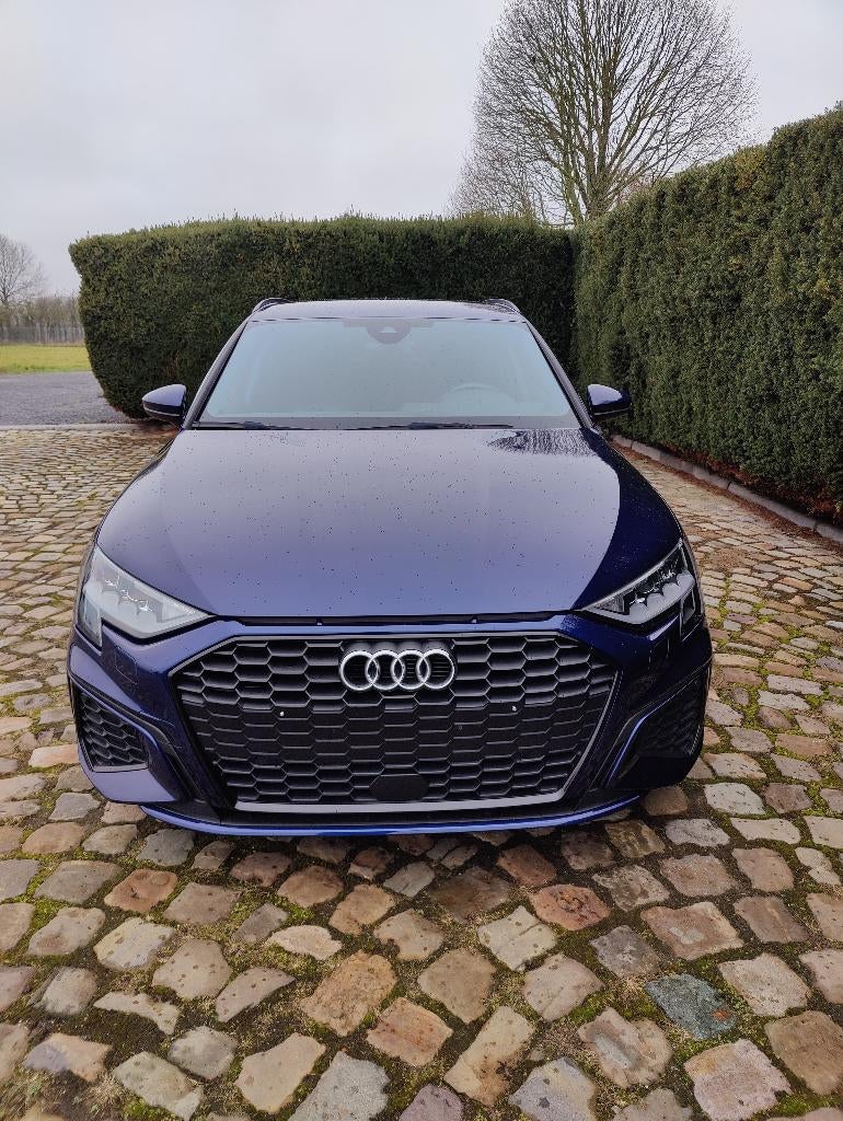 Audi A3 A3 Sportback 35 TFSI S line S tronic, Auto's, https://public.car-pass.be/vhr/ccc5408e-8175-4d23-a629-ffe551e2c749, Stof