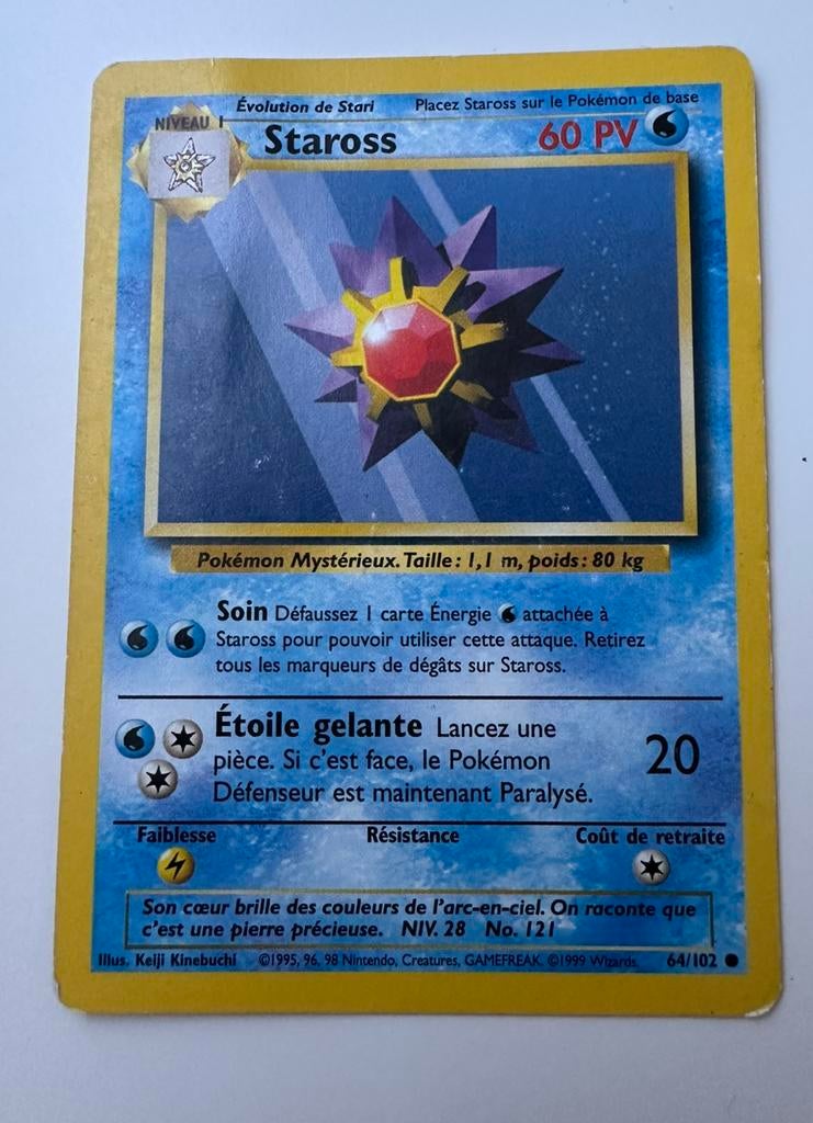 Carte POKÉMON STAROSS 60 PV 64/102 Commune Set de Base FR, Hobby & Loisirs créatifs, Enlèvement, Comme neuf, Cartes en vrac