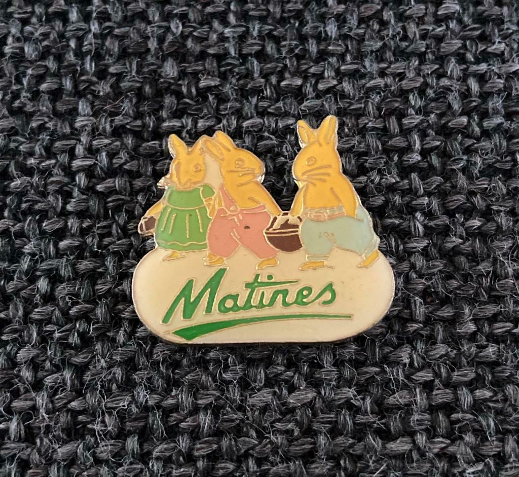 PIN - MATINES - LAPIN DE PAQUES - PASEN - PAASHAAS, Envoi, Utilisé, Marque, Insigne ou Pin's