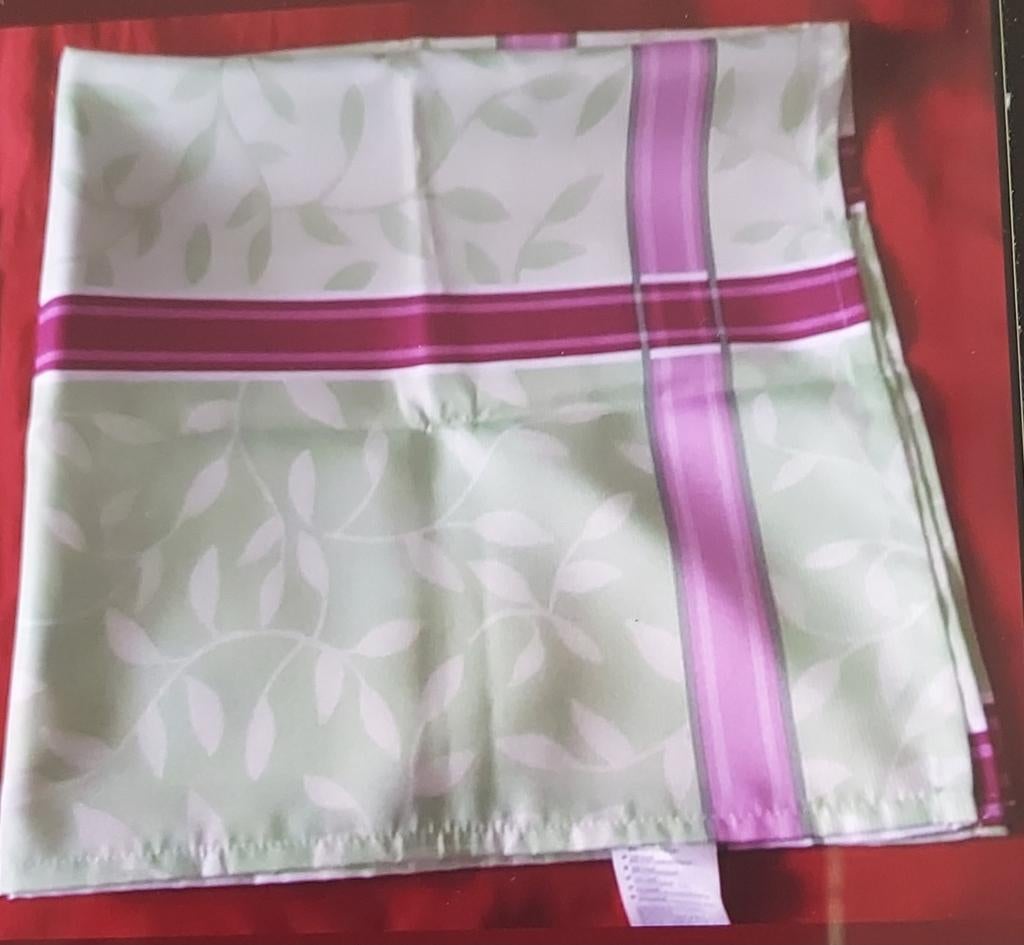 Nappe carrée multicolore 80cm sur 80cm, Maison & Meubles, Enlèvement ou Envoi, Comme neuf