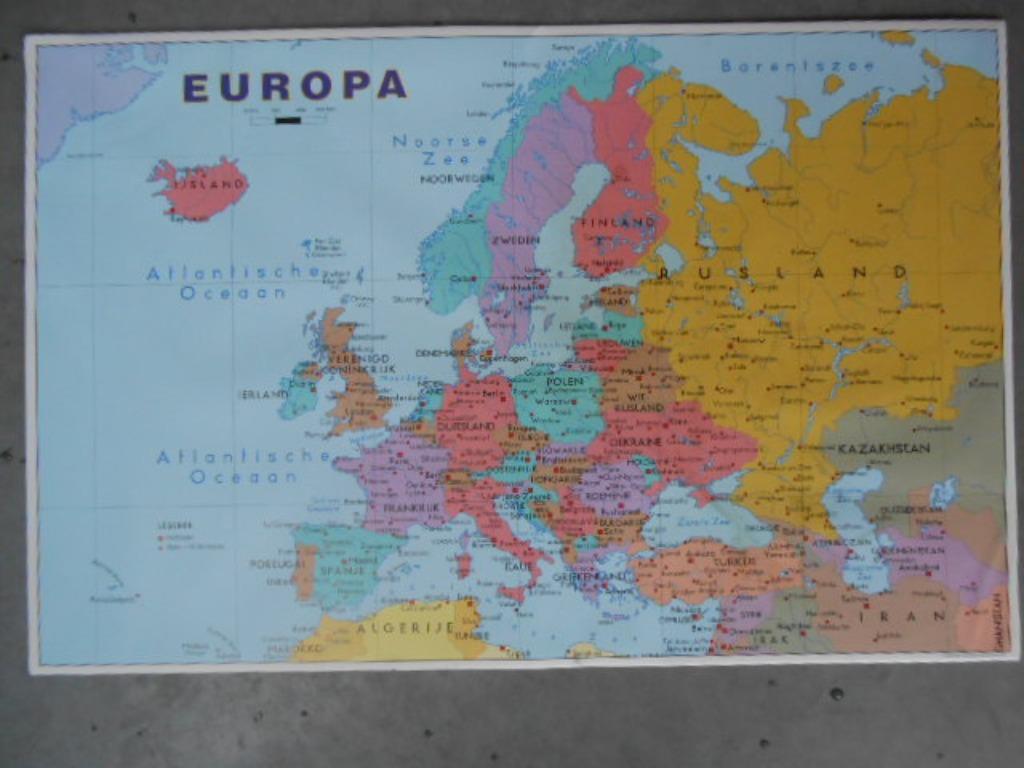 Europa plan papier 62 x 40cm, Gebruikt, Rechthoekig Liggend, Ophalen of Verzenden, A1 t/m A3