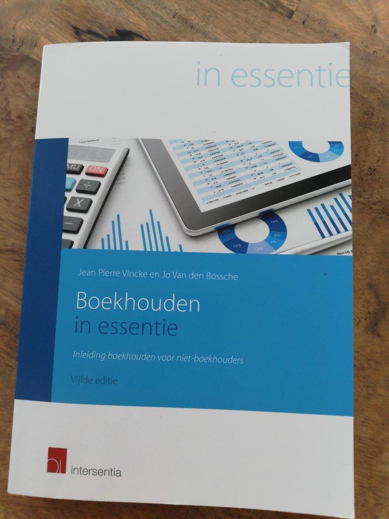 Jo Van den Bossche - Boekhouden in essentie (vijfde editie), Ophalen of Verzenden, Gelezen, Jo Van den Bossche; Jean Pierre Vincke