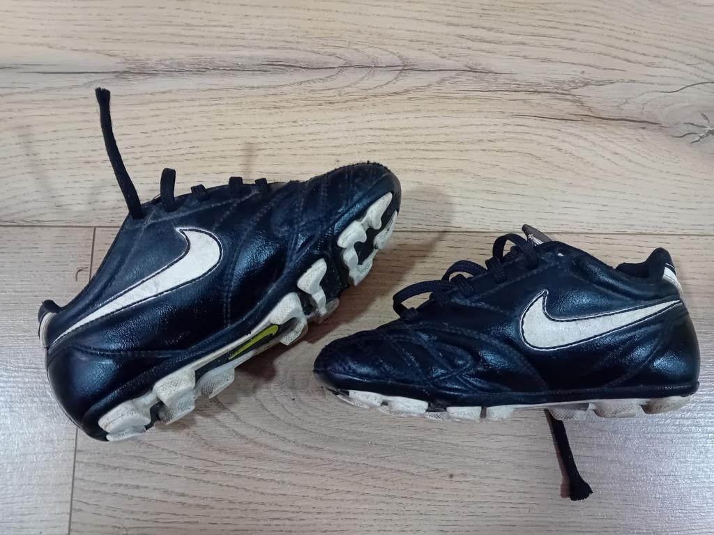 Chaussures football taille 29,5, Sports & Fitness, Football, Enlèvement, Utilisé, Chaussures
