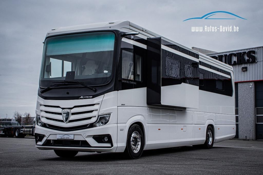 Morelo Grand Empire 118 GSO Liner Camper 4 Slaappl. / GARAGE, Caravans en Kamperen, Mobilhomes, Bedrijf, tot en met 4, Buscamper of Camperbus