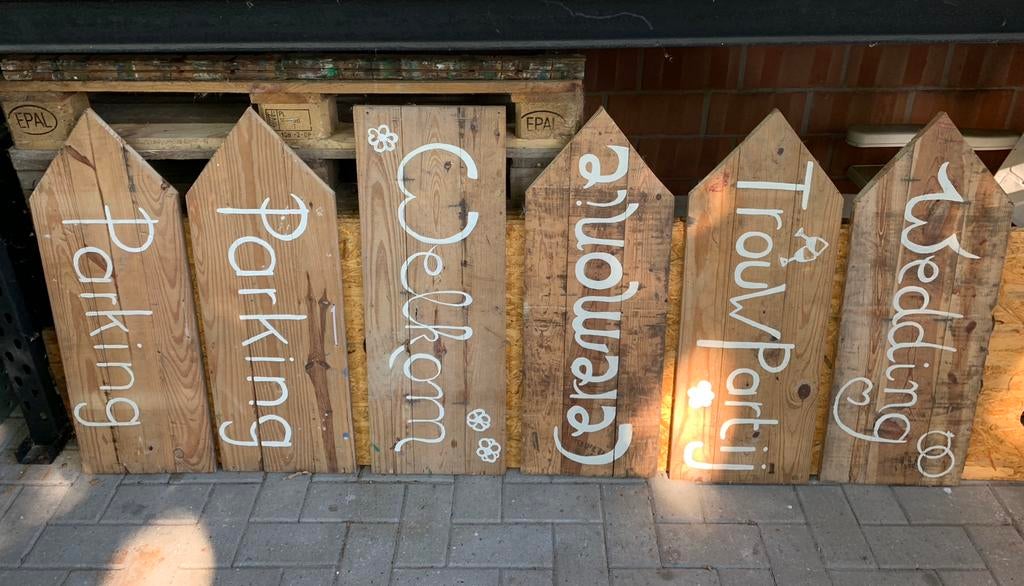 Houten planken met tekst voor huwelijk., Ophalen, Zo goed als nieuw