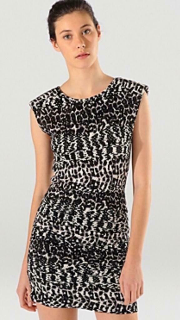 Coole designer jurk Maje Paris, Taille 38/40 (M), Enlèvement ou Envoi, Autres couleurs, Au-dessus du genou