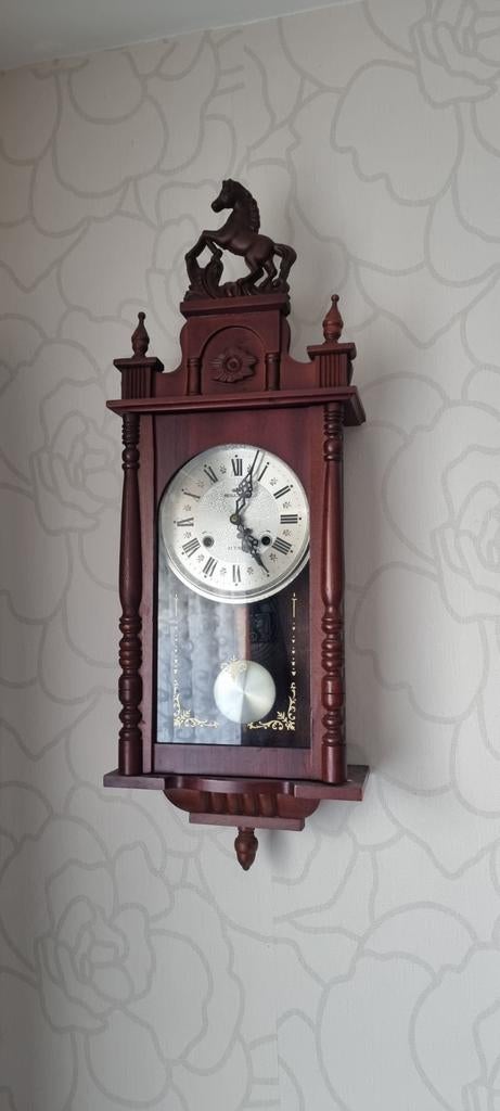 Regulateur antieke hangklok met paartje 31dagen, Ophalen