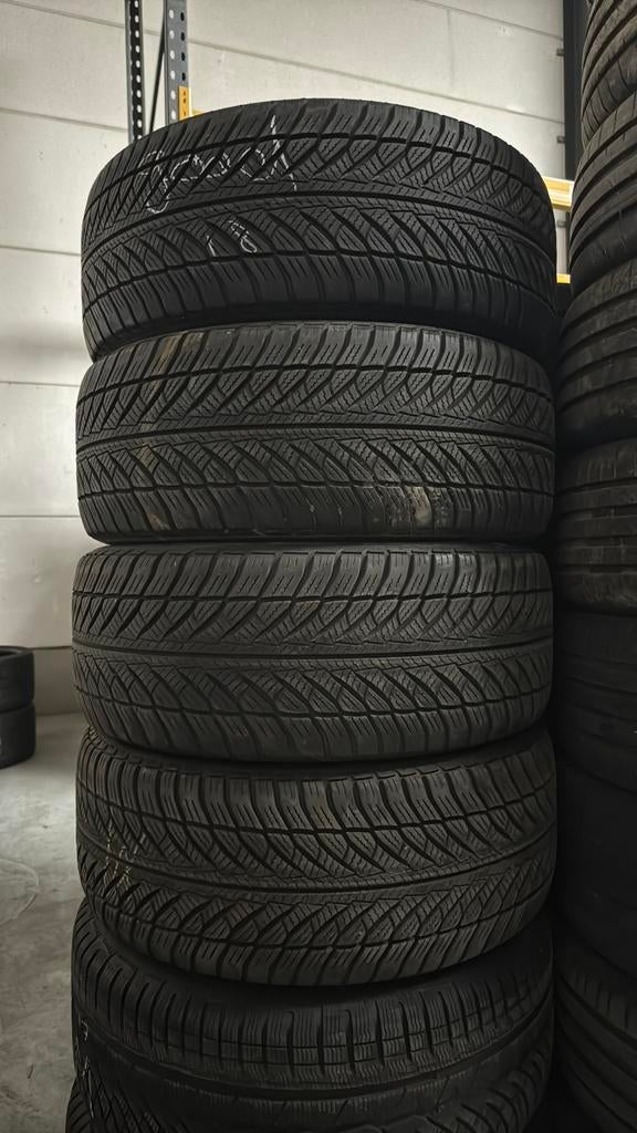 2454518  245/45R18 merk Good year run flat, Ophalen