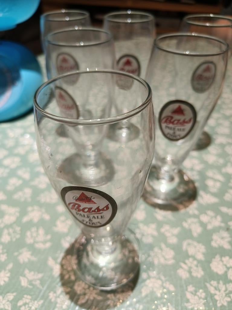 6verres a pied bass, Collections, Verres & Petits Verres, Enlèvement ou Envoi, Comme neuf