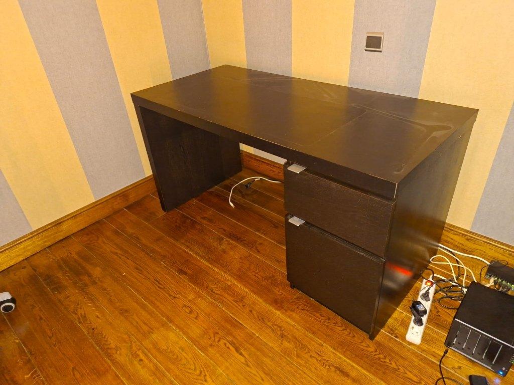 Zwarte bureau 60 euro, Ophalen, Gebruikt