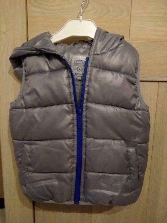 Bodyverwarmer + kap - jongen - 18 m - 24 mnd, Ophalen, Gebruikt, Jongetje, Jasje