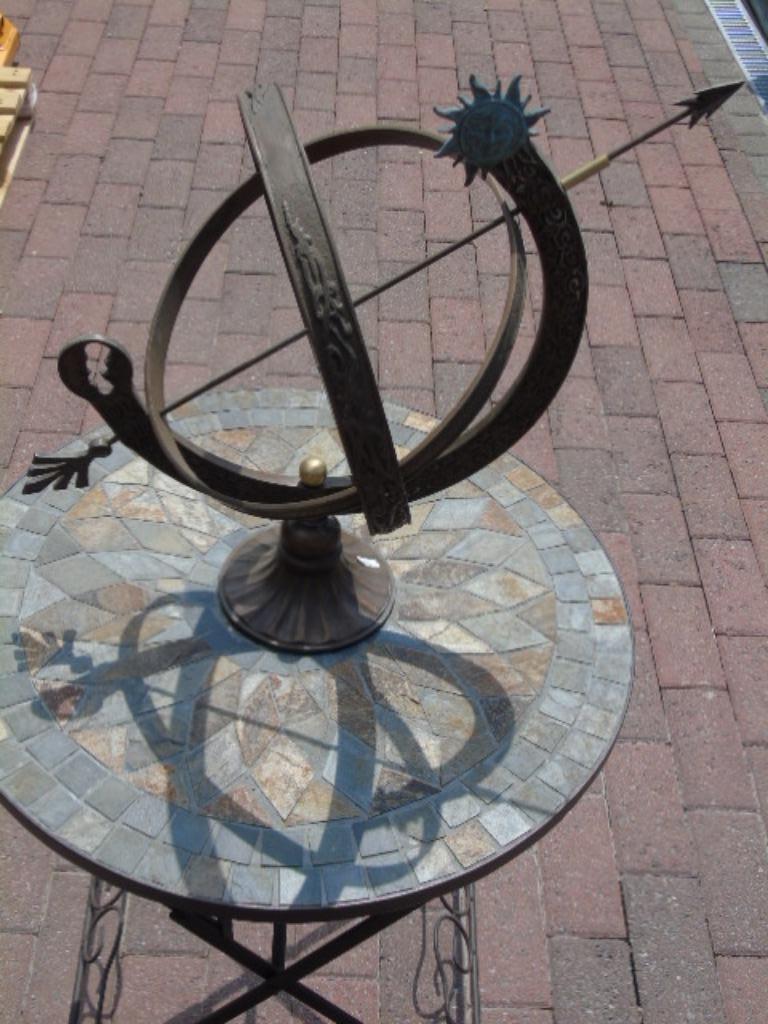 Sol bronzen zonnewijzer, zon en maan, nieuw!, Tuin en Terras, Ophalen of Verzenden, Nieuw