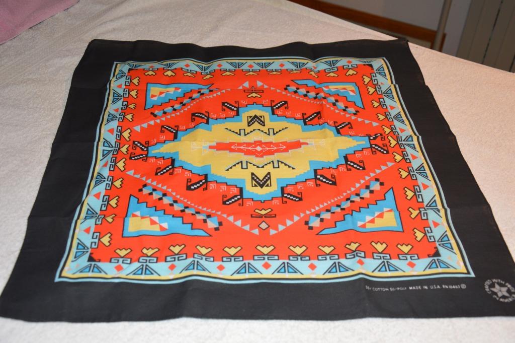 AV. FOULARD CARRE VINTAGE, Enlèvement ou Envoi