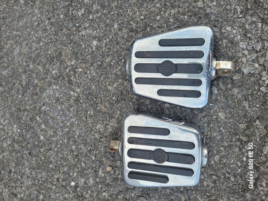 Voetsteunen voor passagier of bestuurder., Motoren, Onderdelen | Harley-Davidson, Ophalen of Verzenden