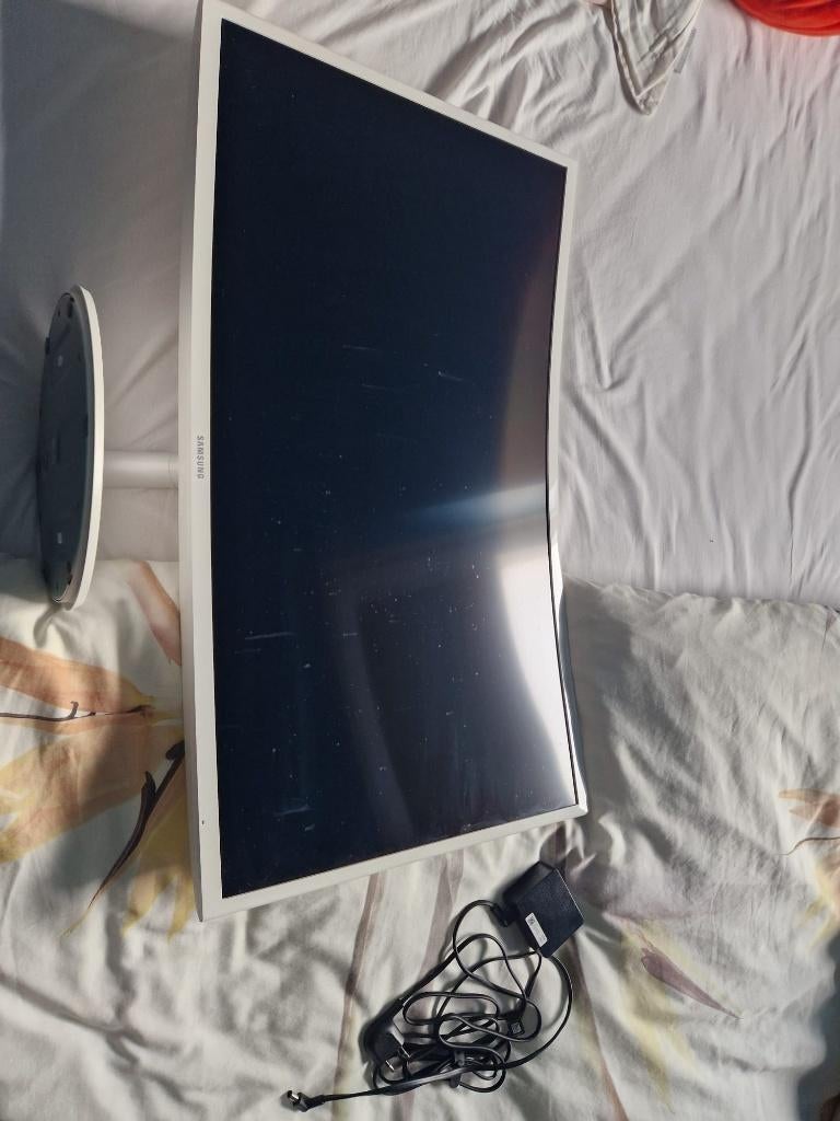 Monitor scherm 31.5" Samsung C32F391FWU Wit, Haut-parleurs intégrés, 3 à 5 ms, VA, Full HD