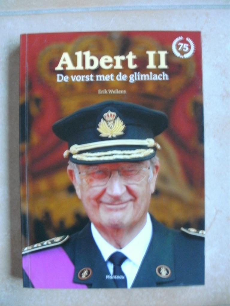 Albert II de vorst met de glimlach, Ophalen of Verzenden, Zo goed als nieuw