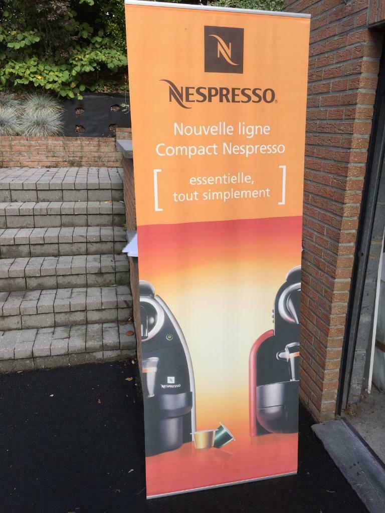 Drapeau publicitaire - Roll Up, Enlèvement ou Envoi, Utilisé