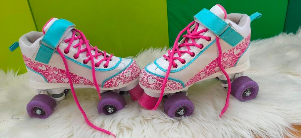 +1

Il s'agit de patins à roulettes Lenexa Doodle blancs, Ophalen