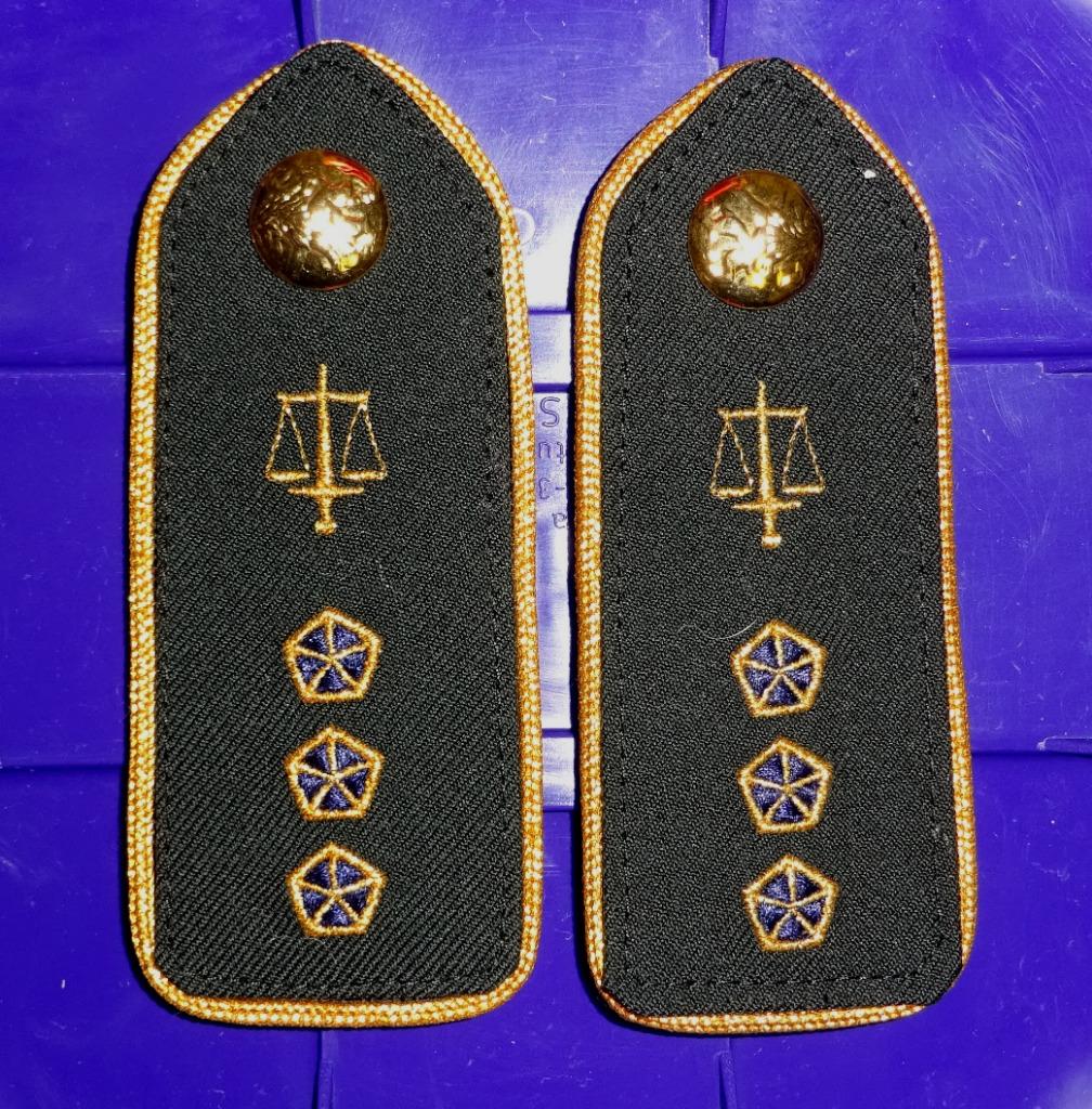 Passanten Krijgsauditoraat 1 paar 3DBGR, Verzamelen, Militaria | Algemeen, Verzenden, Rijkswacht, Embleem of Badge