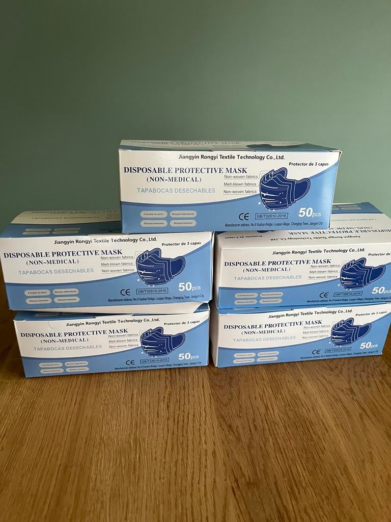5 dozen mondmaskers nieuw in doos, Ophalen, Zo goed als nieuw