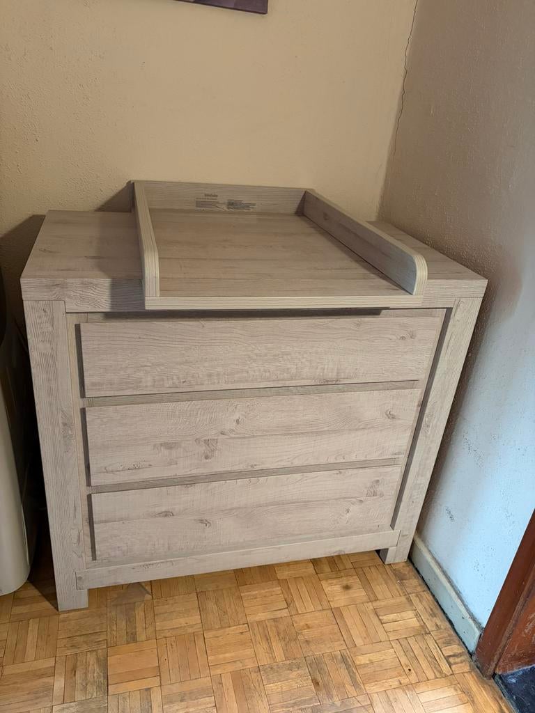 Commode/verzorgingstafel en kleerkast (interbaby) zgan, Enfants & Bébés, Chambre d'enfant | Chambres d'enfant complètes, Comme neuf