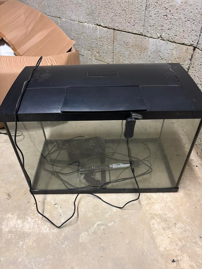 Mooie aquarium te koop, Ophalen, Zo goed als nieuw