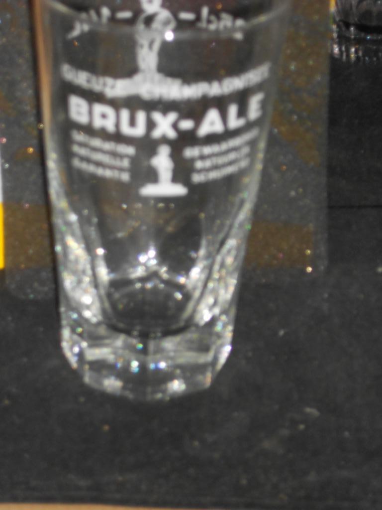 Gueuze.Kriek.Lambic.Brux-Ale.Manneke Pis, Ophalen of Verzenden, Zo goed als nieuw, Glas of Glazen, Overige merken