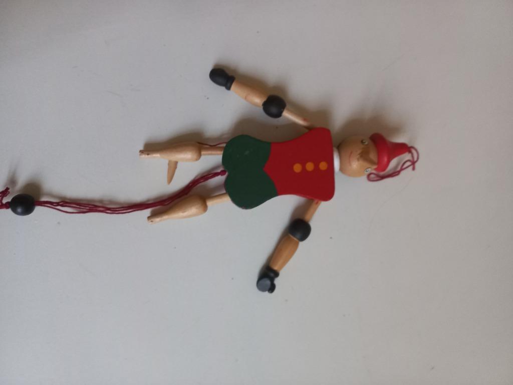 petit jouet en bois pinochio, Enlèvement, Utilisé