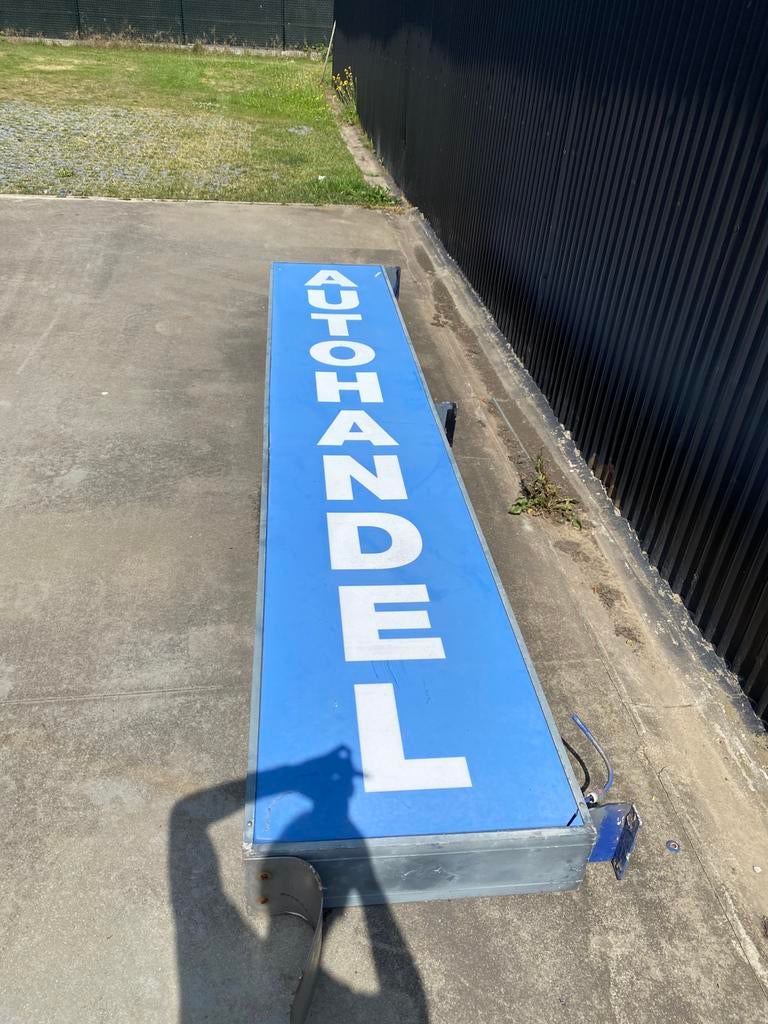 Reclame bak met verlichting autohandel is enkel folie, Verzamelen, Ophalen, Gebruikt, Lichtbak of (neon) lamp
