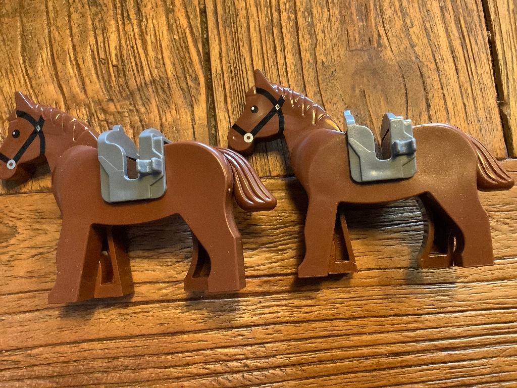 Lego paarden met zadel 2 stuks / D1, Ophalen of Verzenden, Nieuw, Losse stenen, Lego