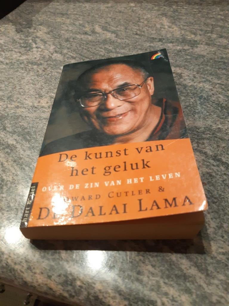 De Dalai Lama - De kunst van het geluk, Boeken, Ophalen of Verzenden, Gelezen, De Dalai Lama