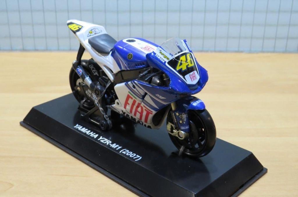 Valentino Rossi Yamaha YZR-M1 2007 1:18 New Ray, Hobby en Vrije tijd, Ophalen of Verzenden, Nieuw, Motor, Overige merken
