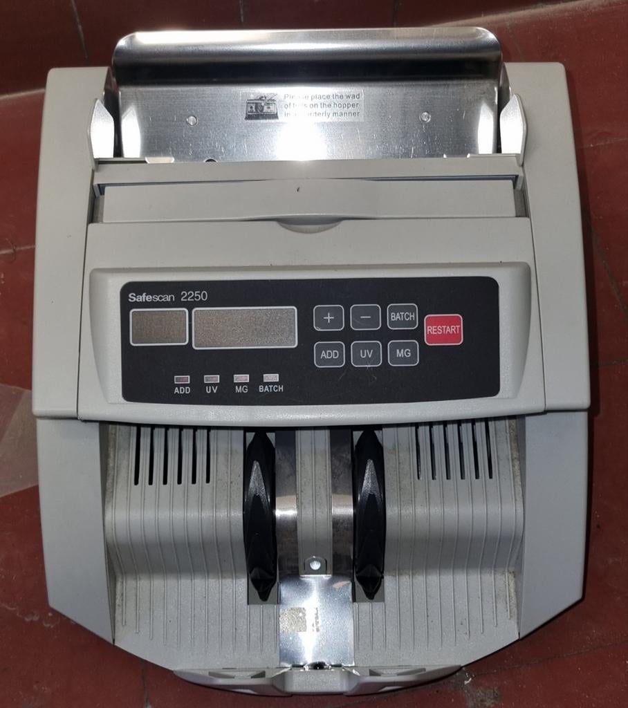 Geld telmachine, Ophalen