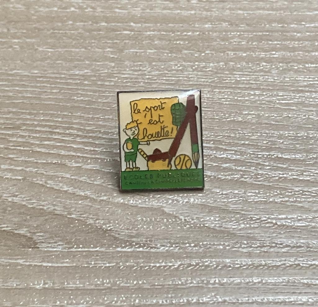 PIN - LE SPORT EST CHOUETTE - ECOLES PUBLIQUES, Envoi, Utilisé, Sport, Insigne ou Pin's