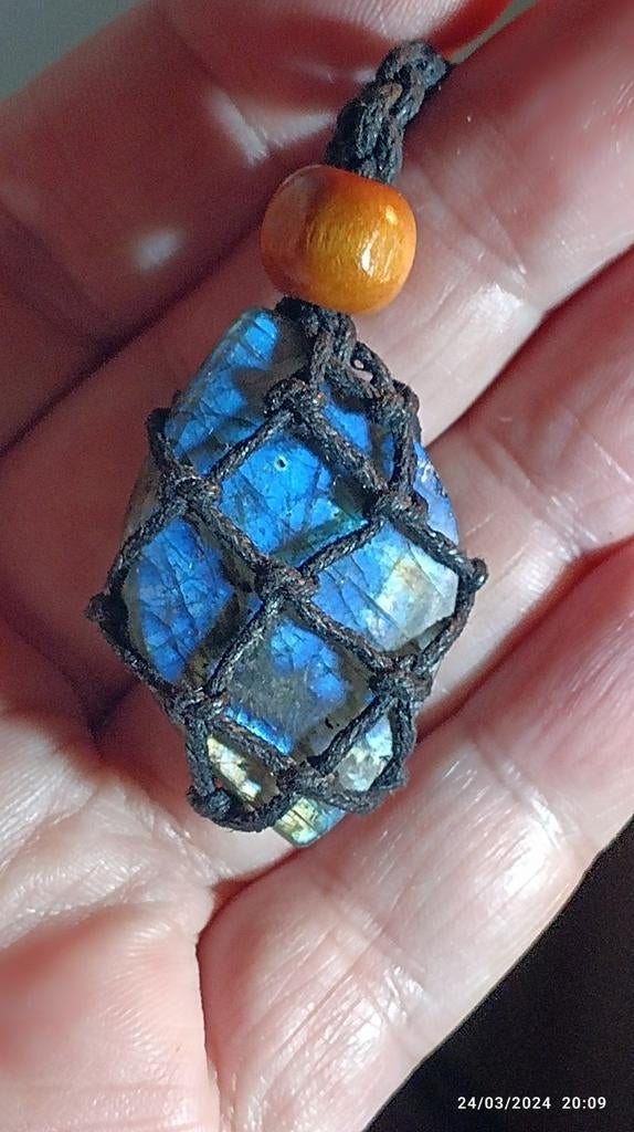 Pendentif en labradorite, Enlèvement ou Envoi, Neuf, Bleu