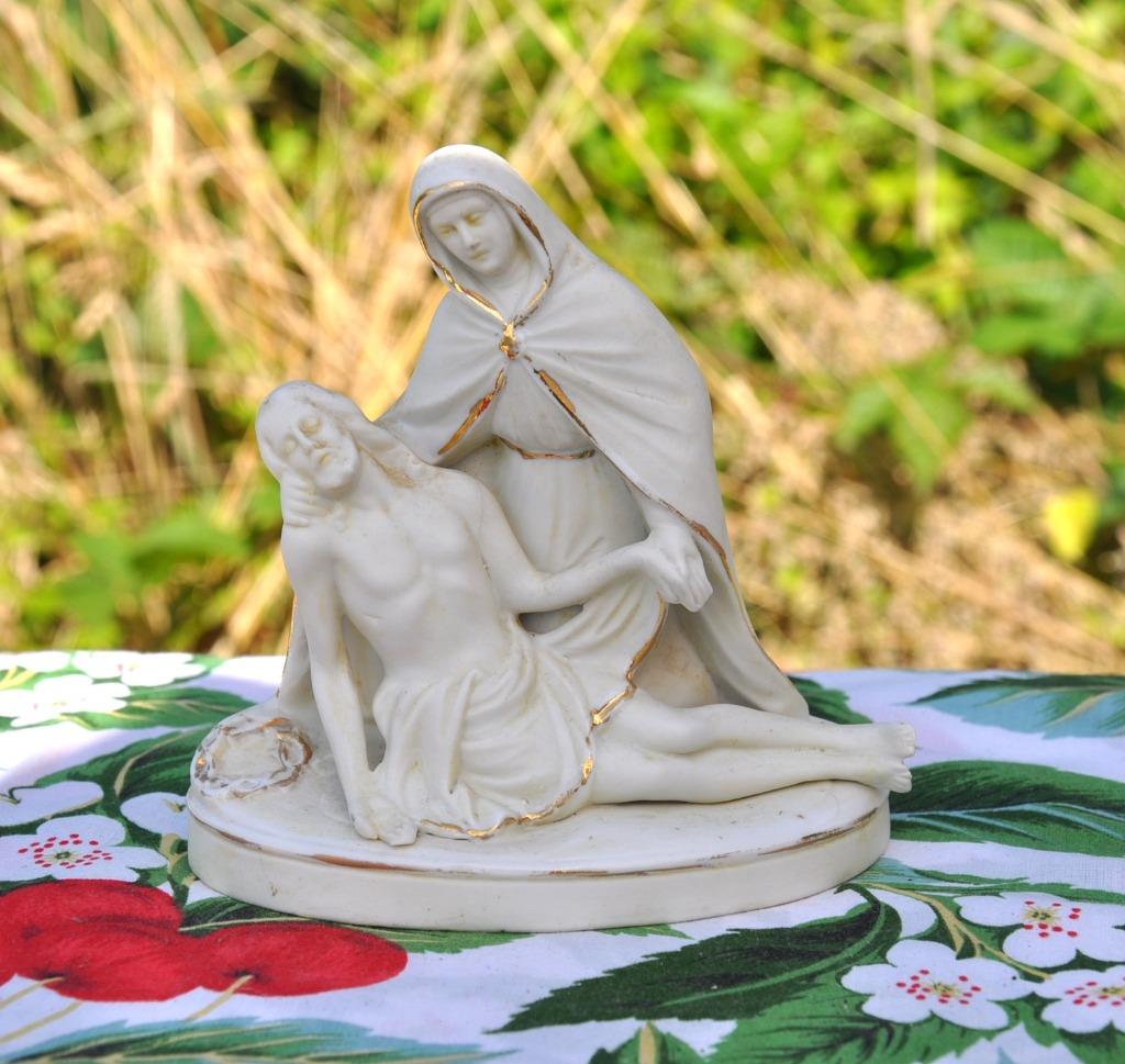 statue la pieta en biscuit numeroté 1465, Ophalen of Verzenden