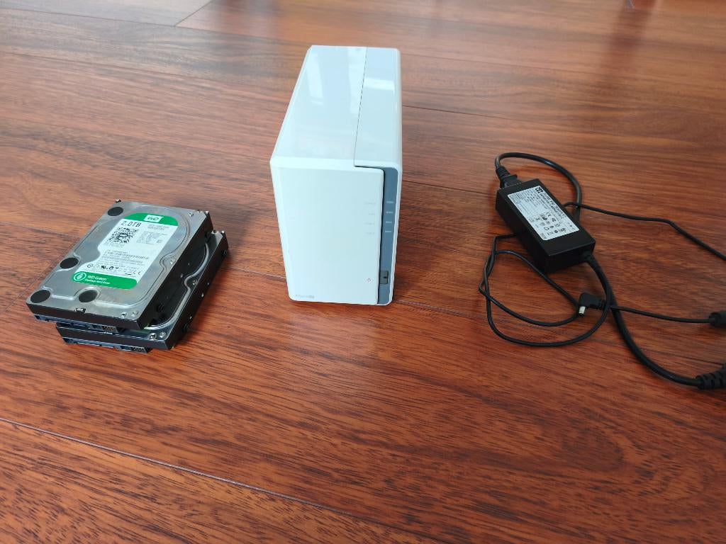 *vendu* NAS Synology avec 2x2to WD, Enlèvement, Utilisé, 1500 GB ou plus
