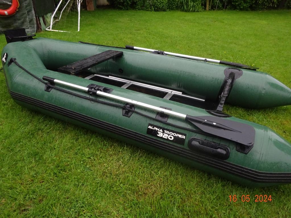 bateau pneumatique 3.2m +paddle, Sports nautiques & Bateaux, Canots pneumatiques, Zodiac, Bois, Enlèvement