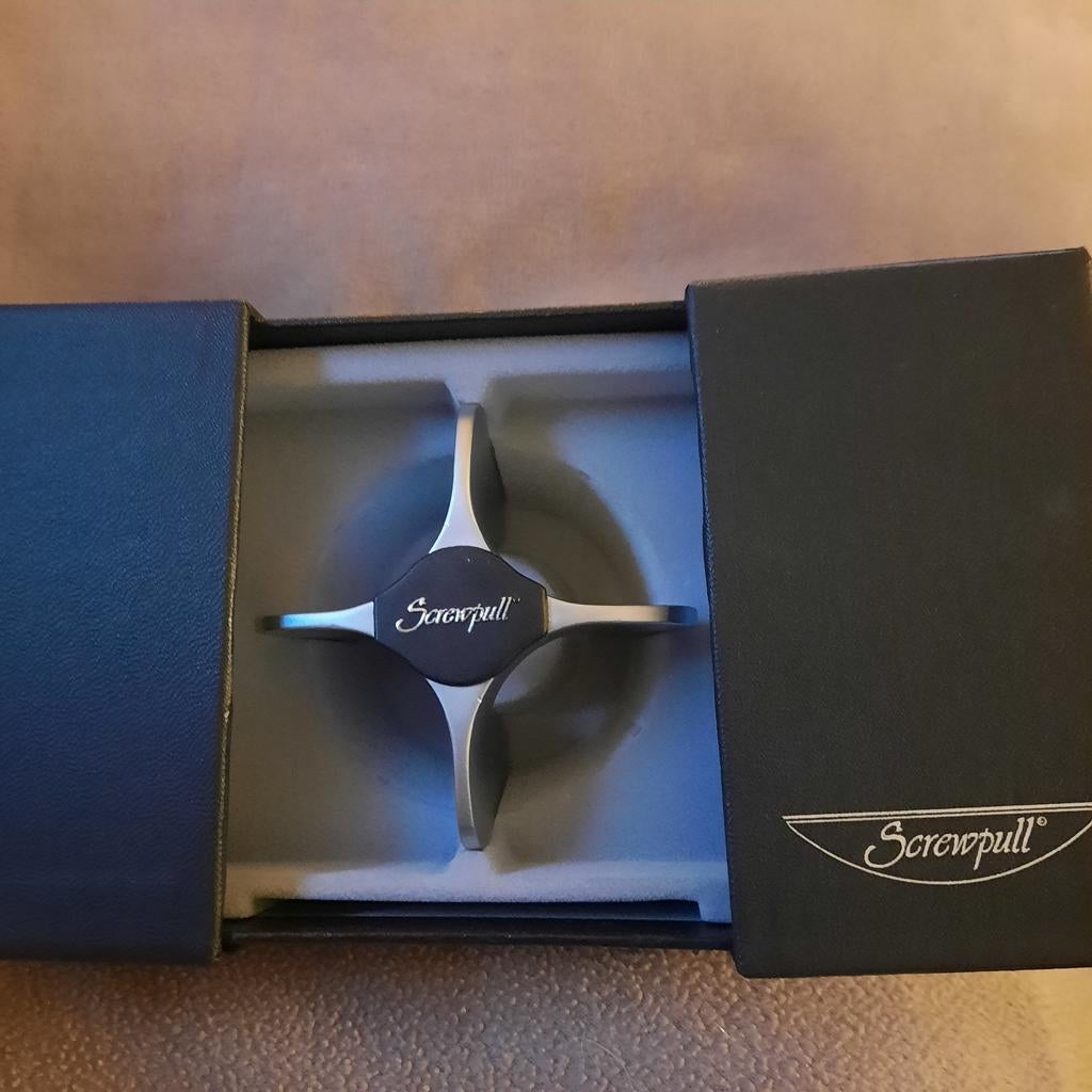 Screwpull ( champagne) van Le Crouset + druppelringen ., Ophalen of Verzenden, Zo goed als nieuw