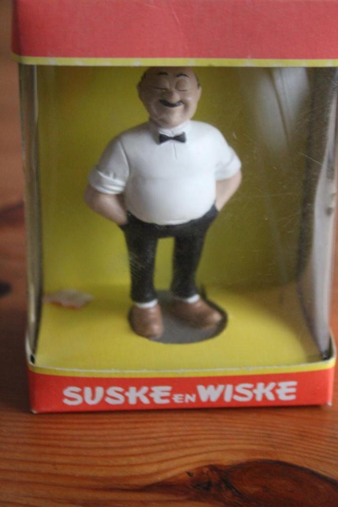 Beeldjes van Suske & Wiske, Enlèvement ou Envoi, Comme neuf