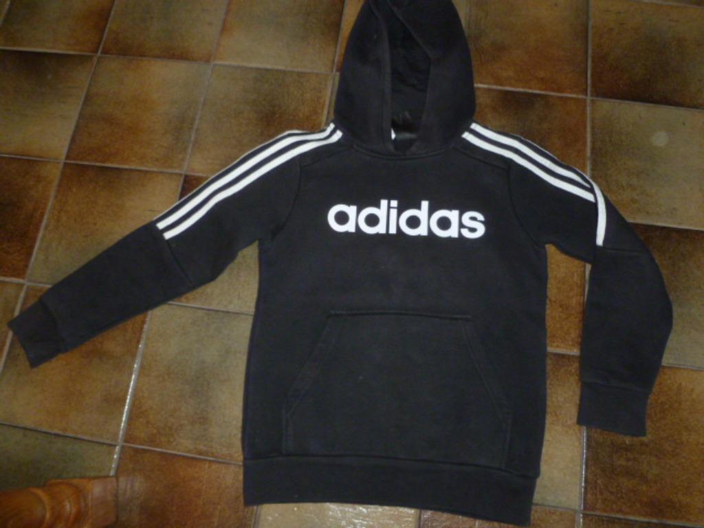 adidas trui met capuchon, maat 140, Enfants & Bébés, Vêtements enfant | Taille 140, Enlèvement ou Envoi, Adidas