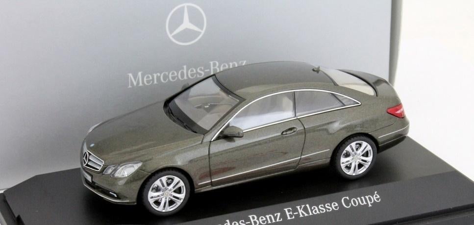 1:43 Schuco B66962415 Mercedes Benz E Klasse Coupe C207 2009, Hobby en Vrije tijd, Ophalen of Verzenden, Nieuw, Auto, Schuco