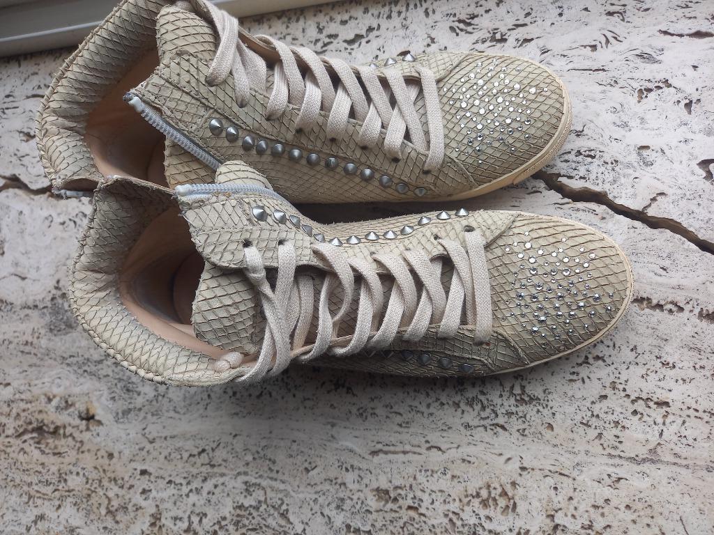 sneakers beige volledig leder maat 37, Beige, Ophalen of Verzenden, Sneakers, Kennel & Schmenger