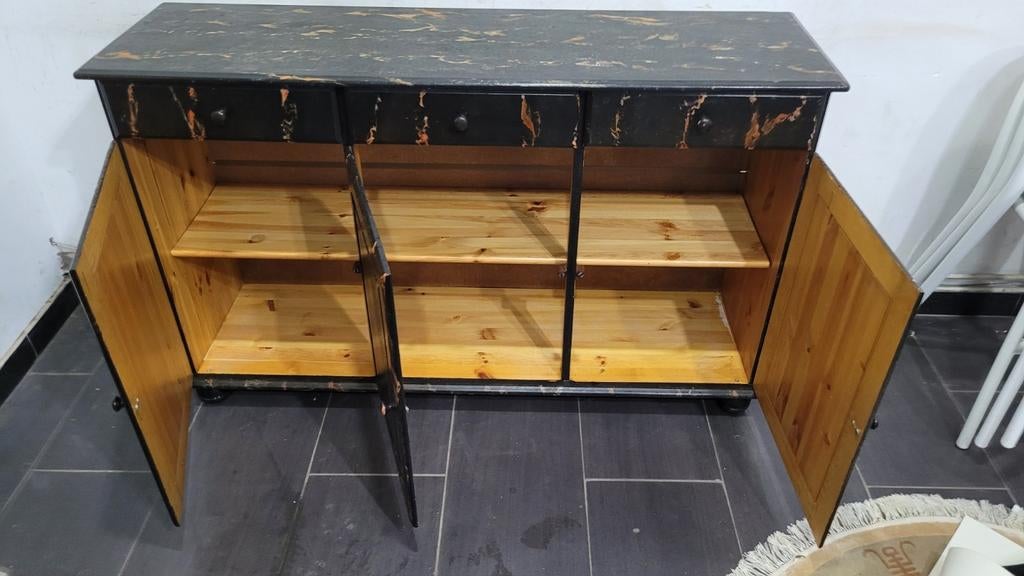 Zeer mooie commode met drie deuren en drie laden Dimen, Huis en Inrichting, Kasten | Dressoirs, Ophalen of Verzenden, Zo goed als nieuw