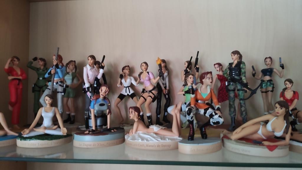 Statuettes résine Tomb Raider Lara Croft Édition Atlas, Verzamelen, Ophalen, Zo goed als nieuw, Mens