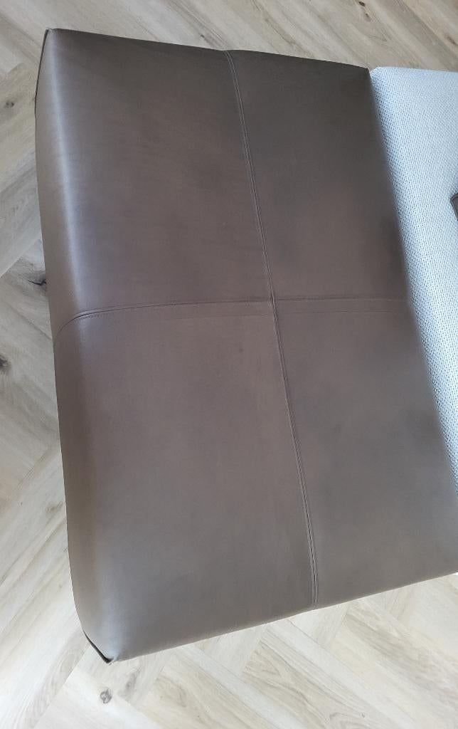 Bruin Lederen Poef, Ophalen, Design, 75 tot 100 cm, Zo goed als nieuw
