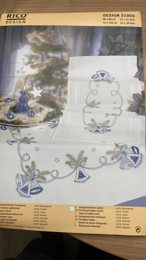 Nappe de Noël à broder, Neuf