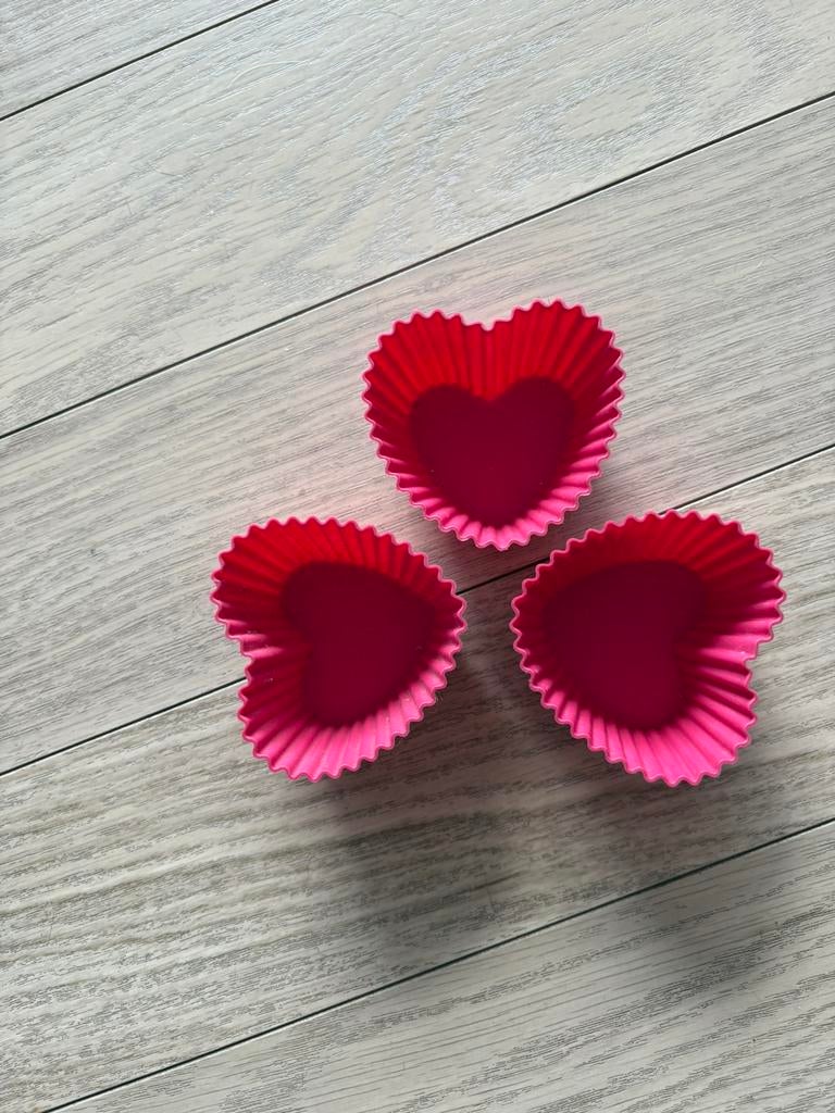 3 moules à cupcakes en silicone, Enlèvement ou Envoi, Comme neuf