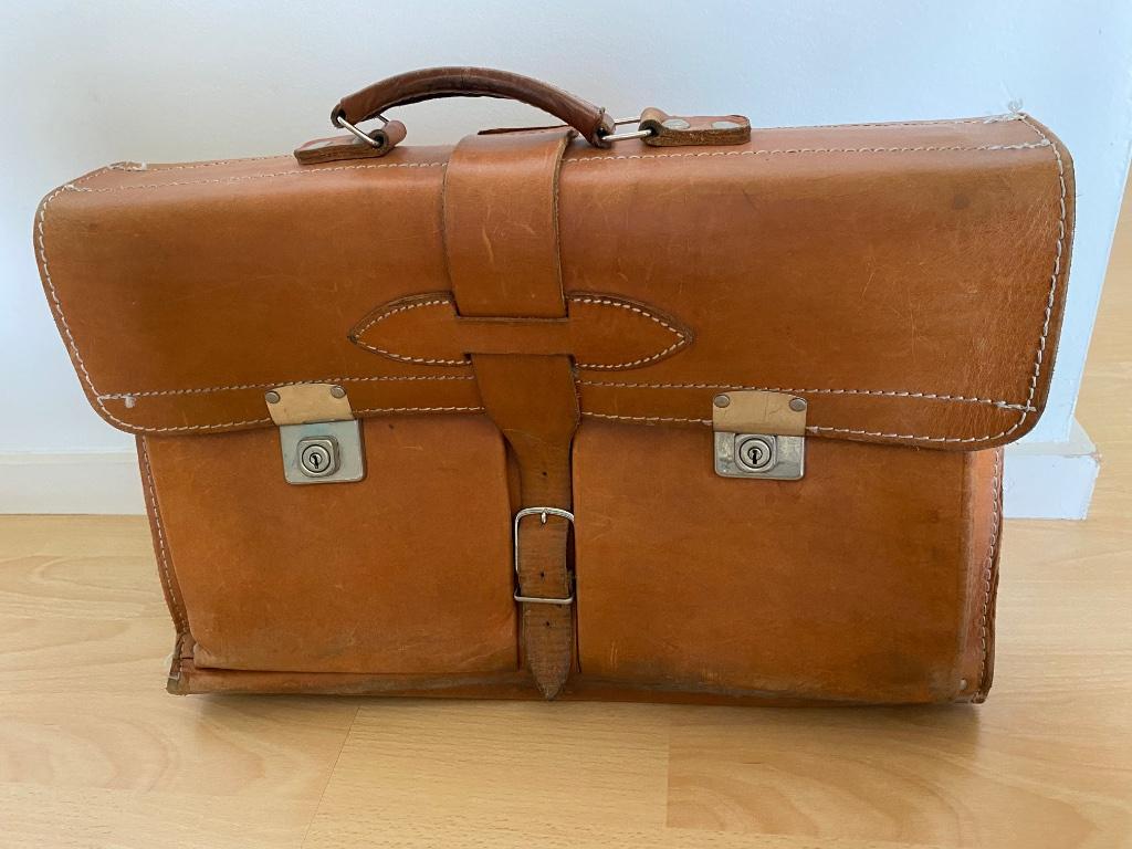Vinted lederen schooltas in goede staat, Ophalen, Gebruikt, Bruin, Aktetas of Boekentas