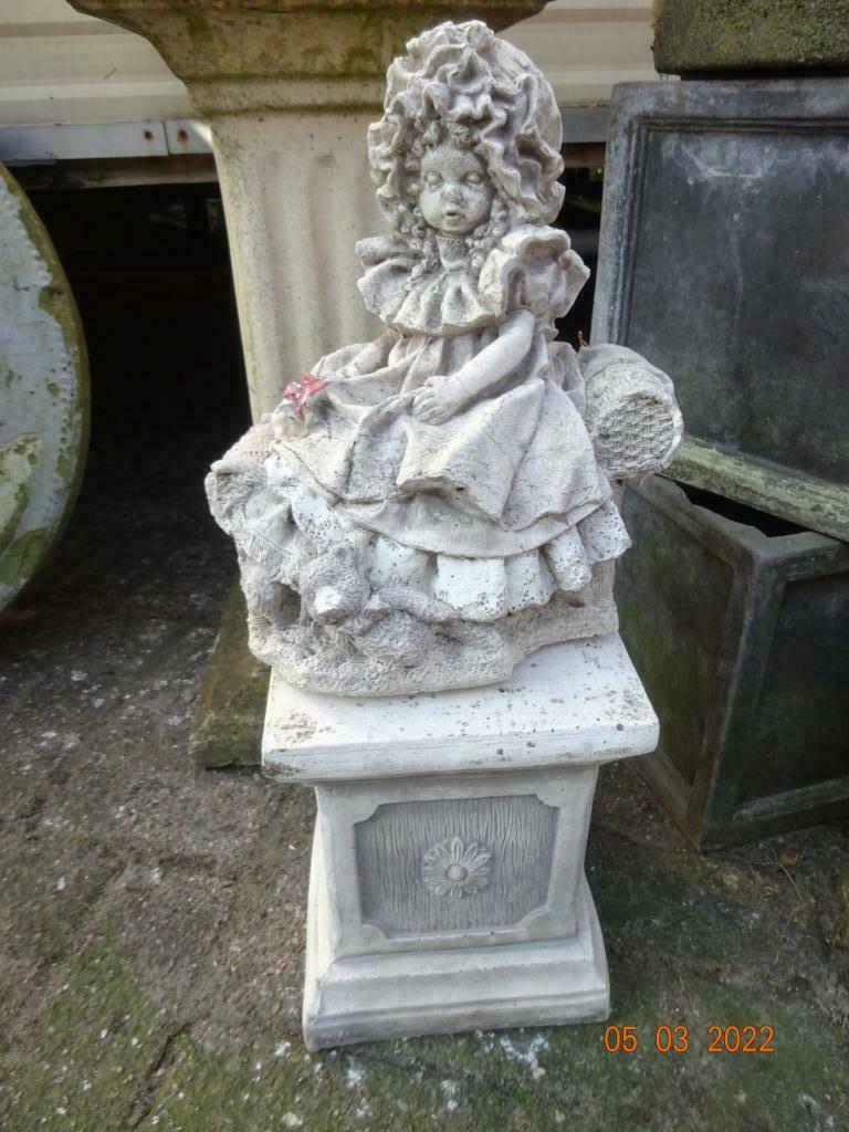 KL STENEN BEELD OP SOKKEL, Ophalen of Verzenden